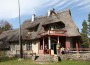Laikmaa muuseum Laikmaa majamuuseum ootab muuseumiööl nii piknikulisi parki jalutama kui ka Scherlock Holmesi sõpru õudse koera lugu vaatama. Foto: Arvo Tarmula