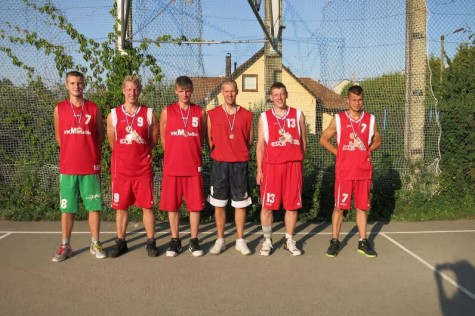 Nice One meeskond: Jürgen Jupits, Peep Tammistu, Sandor Matteus, Erko Sepp, Peedu Tammistu, Silver Tuisk. Triin tammistu