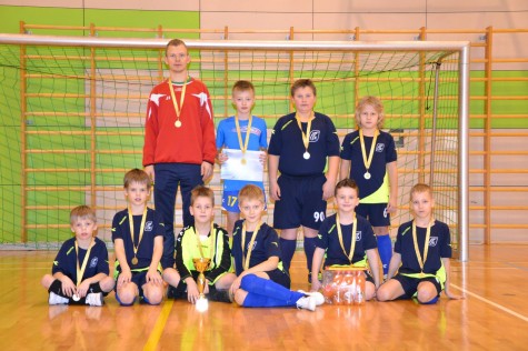 Läänemaa jalgpalliklubi poisid, treener Mart Pulst. Foto: Elen Kuli