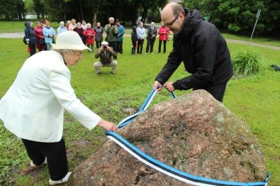 Taebla mõisa mälestuskivi avamine (15)