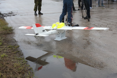 Hanko droon maandus Kiltsi lennuväljal Arvo Tarmula42