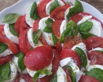 Itaalia caprese salat