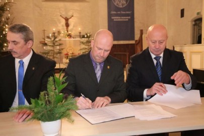 Ridala ja Haapsalu ühinemislepingu allkirjastamine. Tarmula02