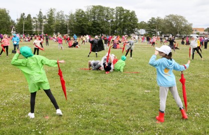 Haapsalu väikesed võimlejad tantsupeo proovis Foto Peeter Langovits65