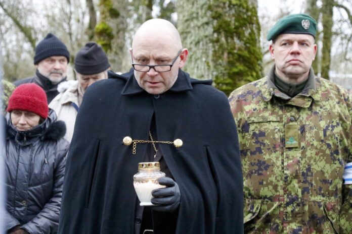 Jüri Uluotsa haual (urmas lauri) - 32