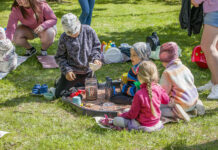 Lastekaitsepäevast võib saada edaspidi riigipüha