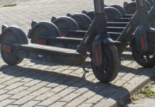 Lapse kergliikuriga põhjustatud õnnetuse eest vastutab vanem