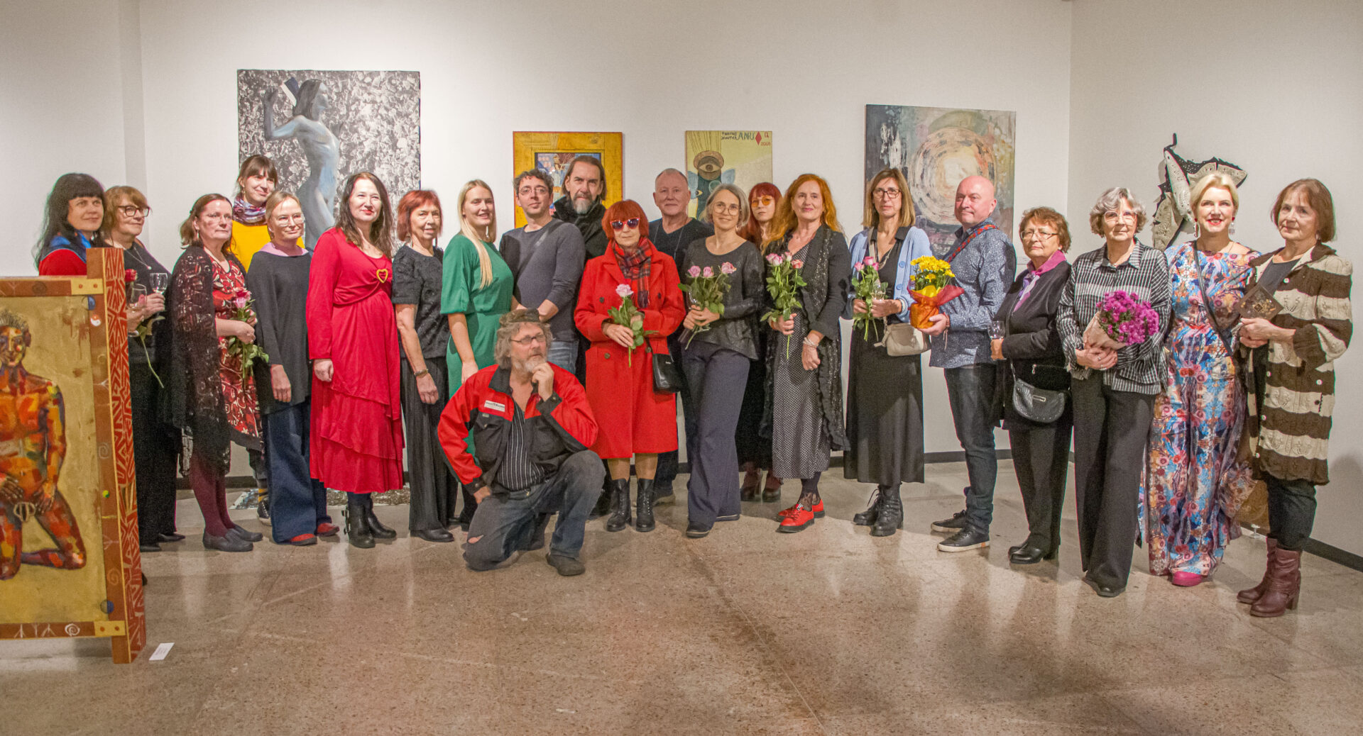 Galerii: juubelinäitus näitab kunstiklubi mitmekesist palet