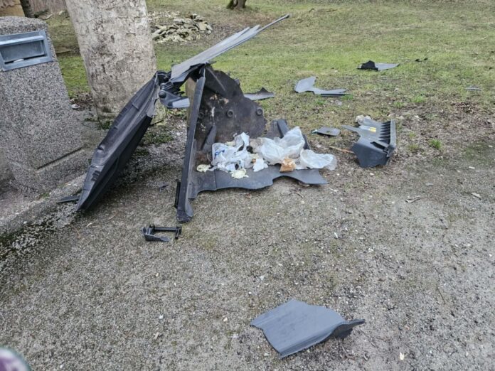 Lihula mõisa prügikast_Mihkel Tammet (5)