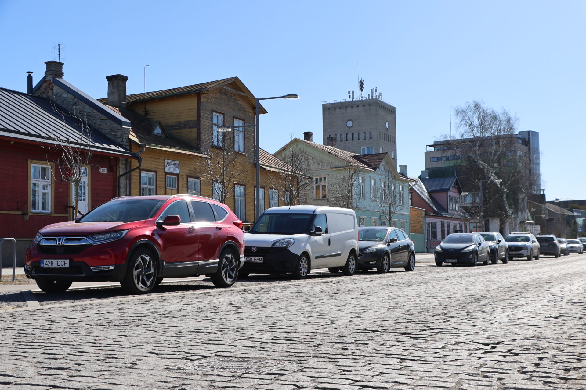 Haapsalu hakkab parkimist korraldama