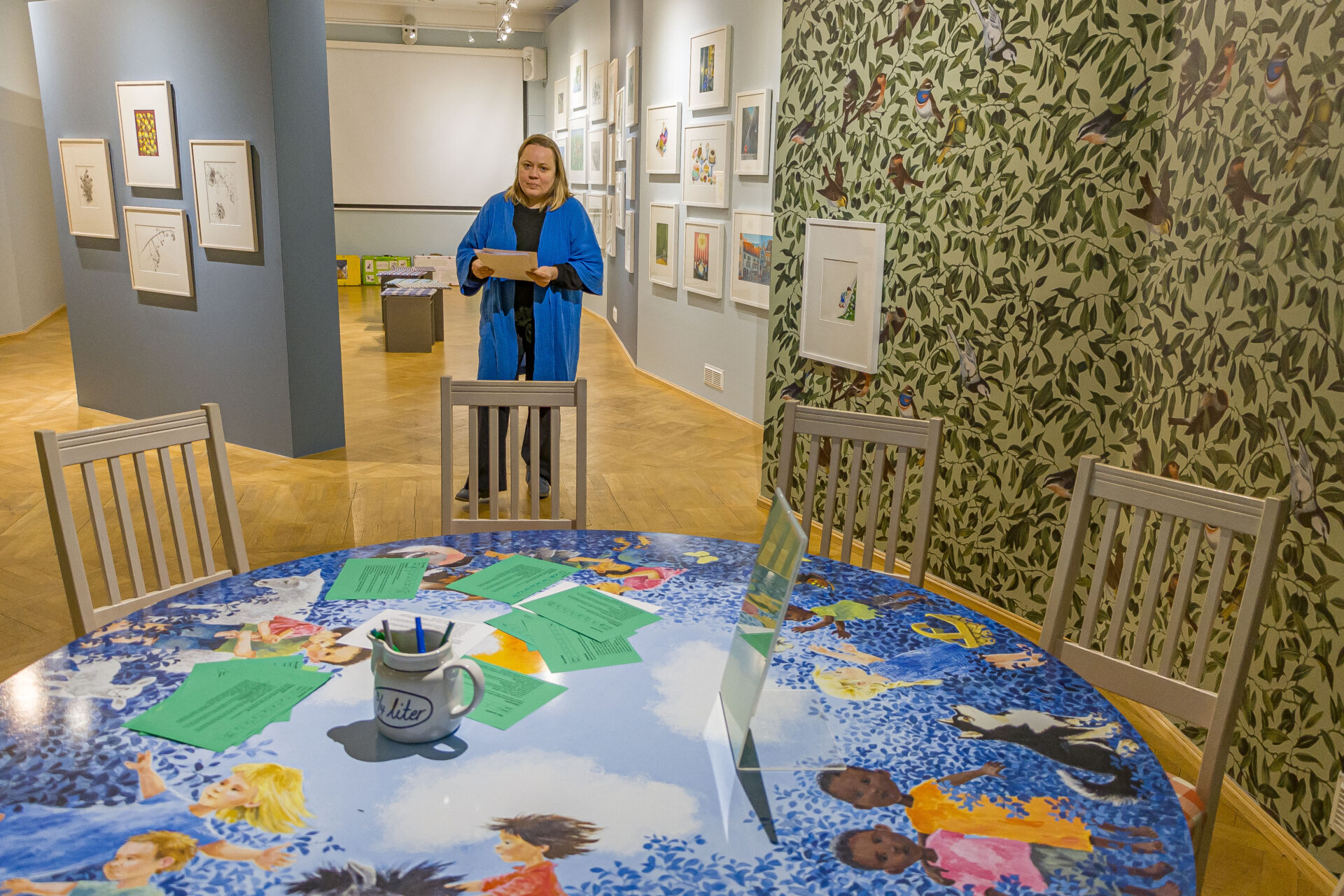 Iloni Imedemaa tähistab näitusega sünnipäeva