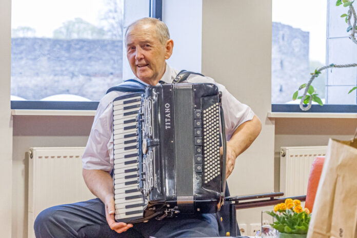 Lembit Uustulnd raamatukogus_Kaire (14)