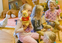 Haapsalu lapsed pidasid karupoeg Puhhi sünnipäeva
