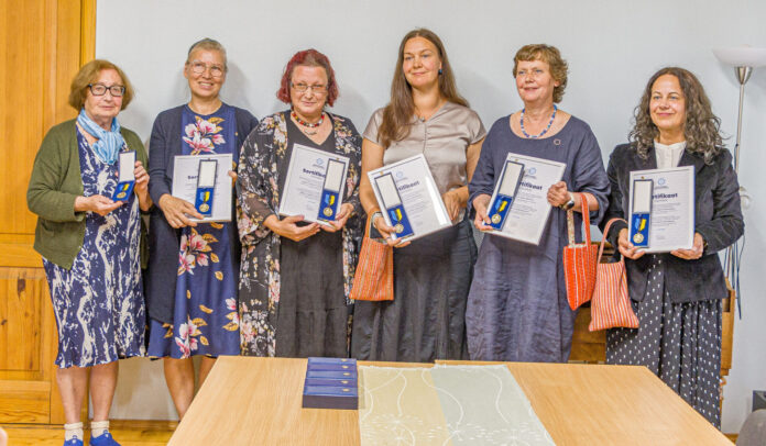 Pöhli sünniaastapäev ja medal rannarootsi muuseumis_Kaire (87) Juta Holst, Külli Uustal, Lembe-Maria Sihvre, Yngve Rosenbldt, Marju Tamm, kristina Rajando