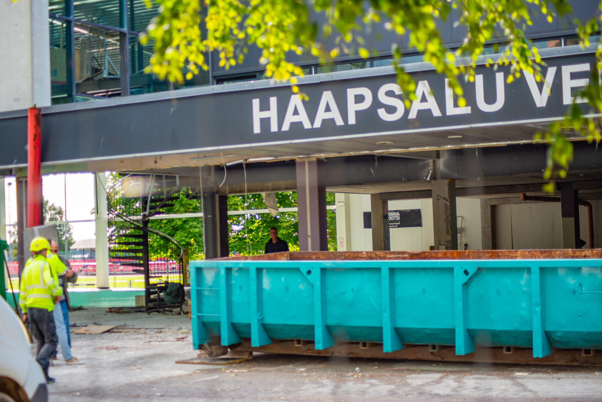 Galerii: veekeskuse lammutamine käib
